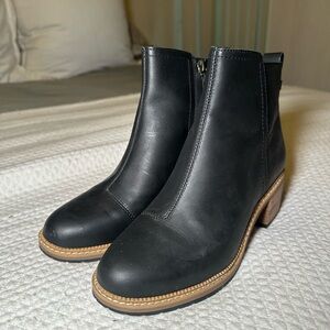 Toms Black Ankle Boots with Brown Sole